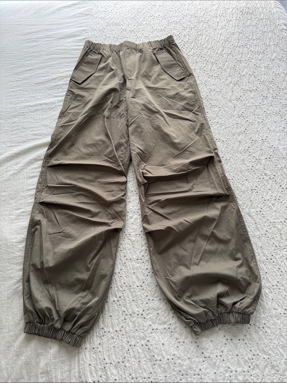 Zara Womens Balloon Pants in Olive